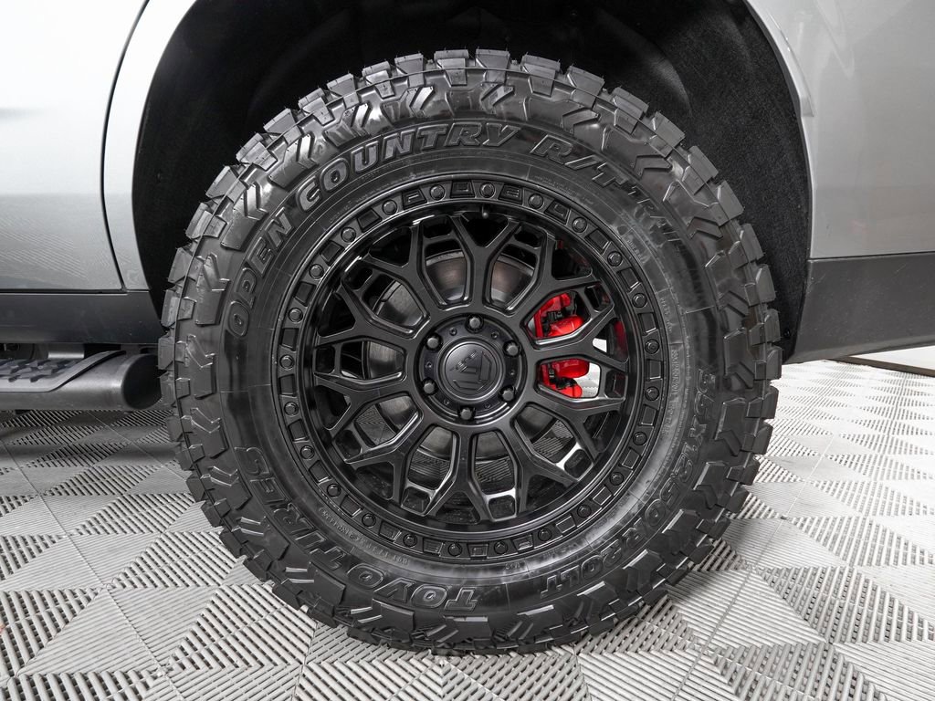 Used 2026 Chevrolet Tahoe RST w/ RST Performance Edition image 35