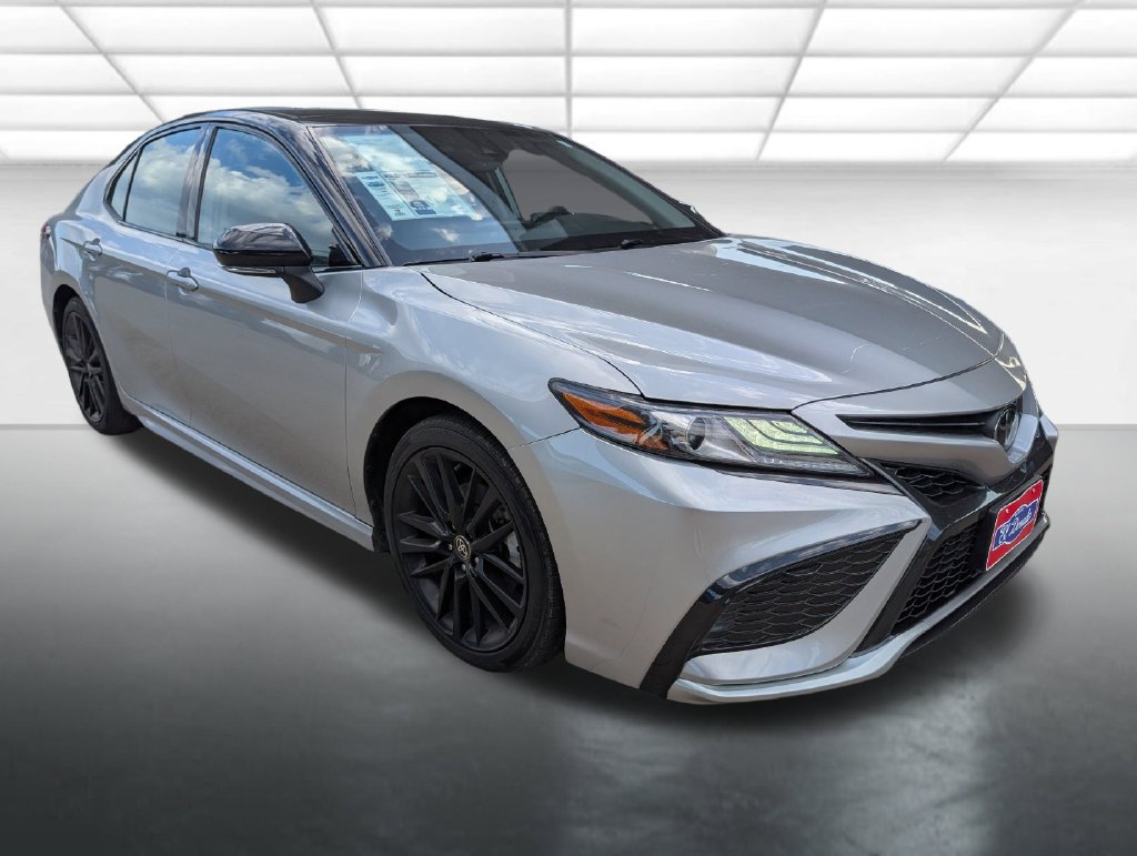 Used 2022 Toyota Camry XSE AWD/4WD image 1