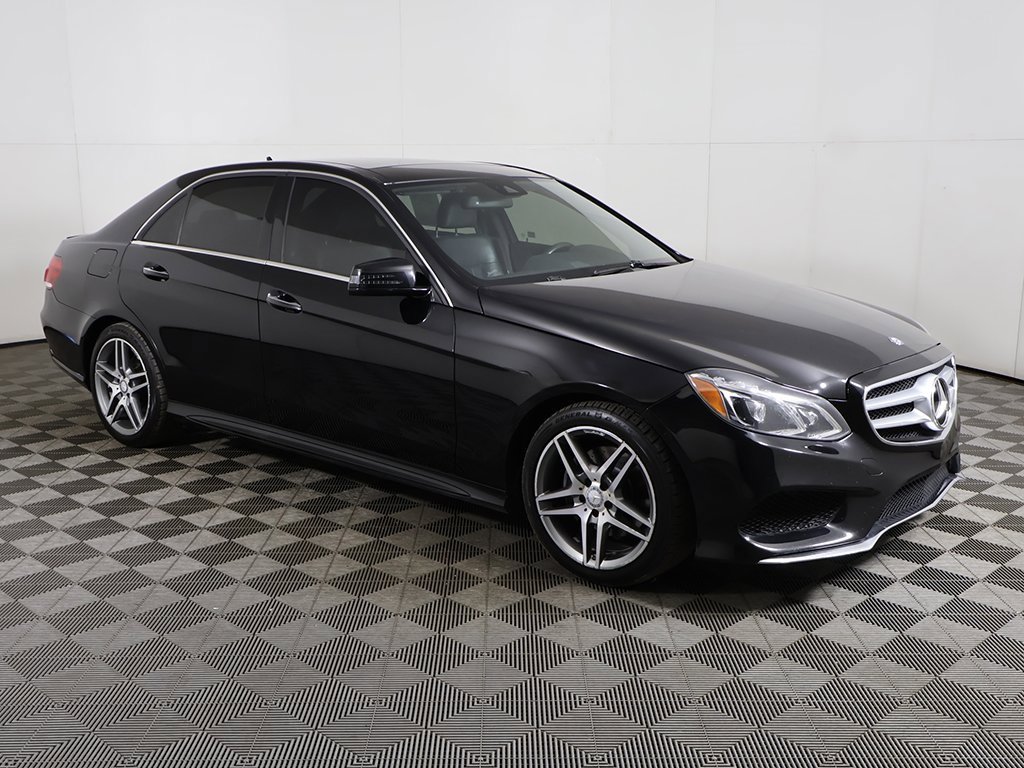 Used 2015 Mercedes-Benz E 400 4MATIC Sedan w/ Lighting Package image 2