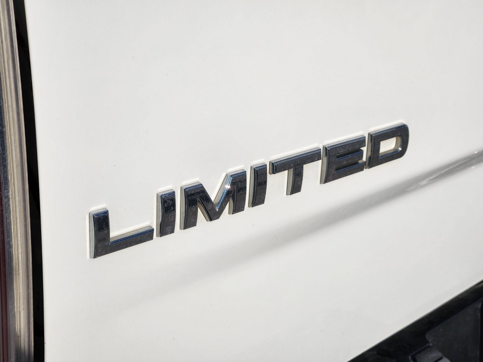Used 2015 RAM 2500 Limited AWD/4WD image 14