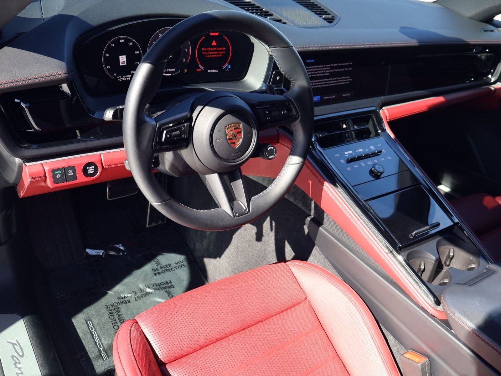 Certified 2025 Porsche Panamera image 4