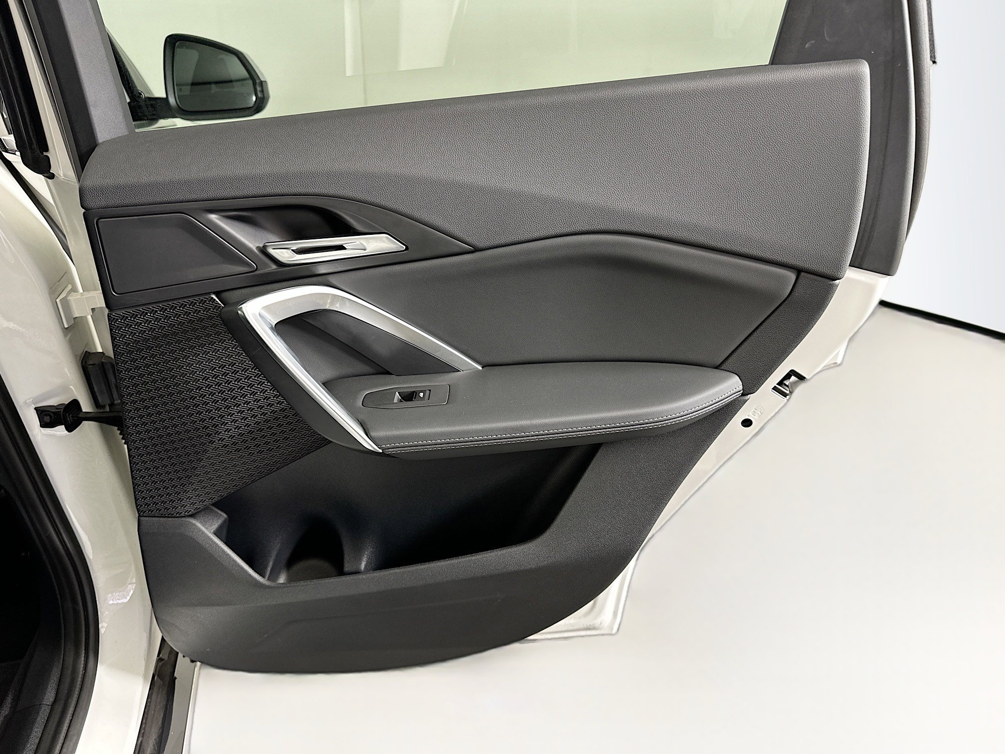 Used 2024 BMW X1 xDrive28i w/ Convenience Package image 31