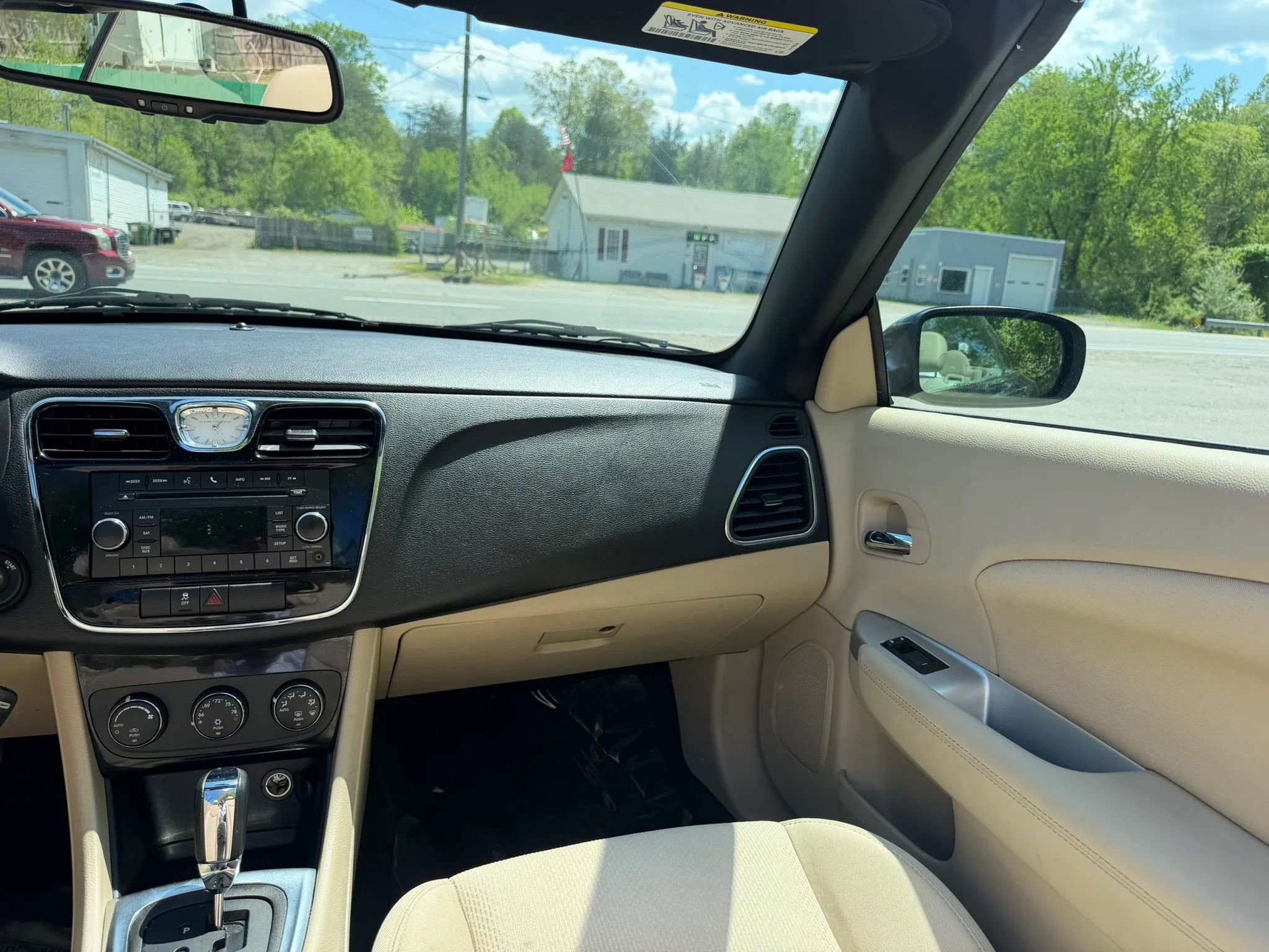 Used 2014 Chrysler 200 Touring FWD image 26