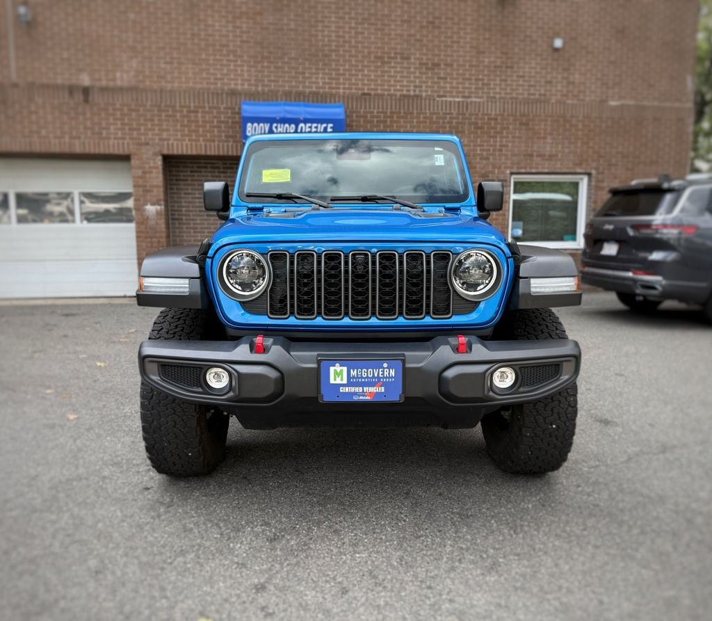 Used 2025 Jeep Wrangler Unlimited Rubicon w/ Safety Group AWD/4WD image 2