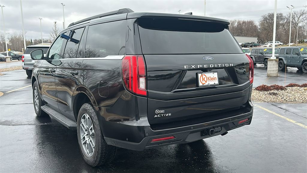 Used 2025 Ford Expedition Active AWD/4WD image 6