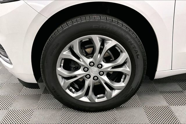 Used 2021 Buick Enclave Avenir w/ Avenir Technology Package FWD image 9