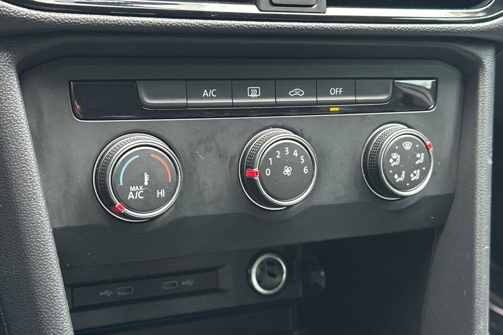 Used 2022 Volkswagen Taos S image 19