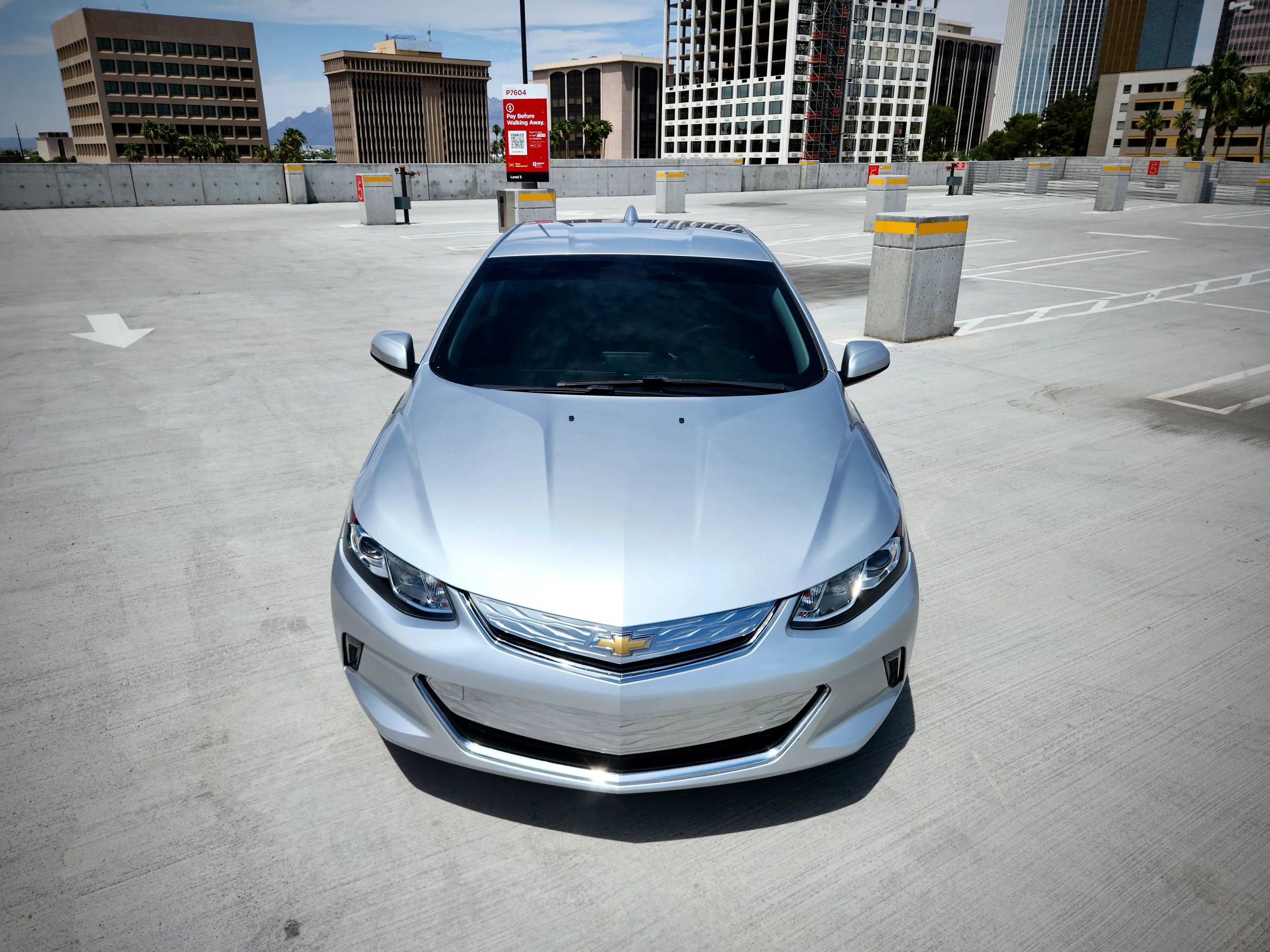 Used 2017 Chevrolet Volt LT FWD image 6