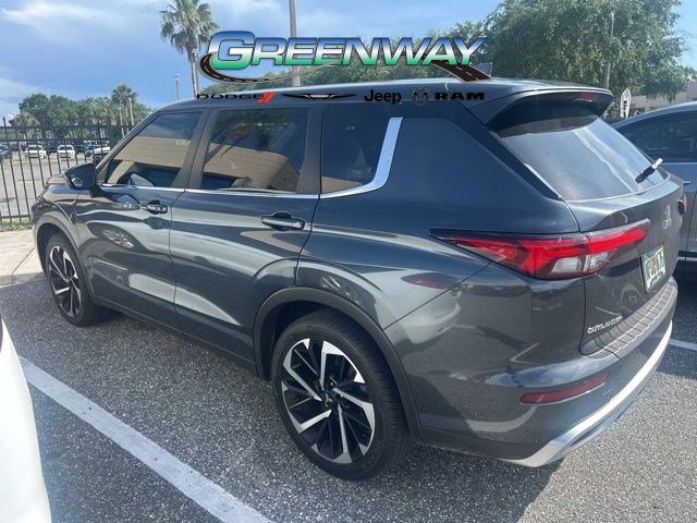 Used 2024 Mitsubishi Outlander SE AWD/4WD image 4