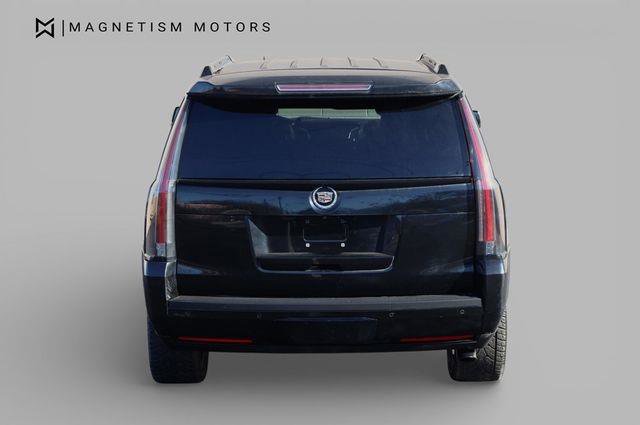 Used 2015 Cadillac Escalade Luxury AWD/4WD image 8