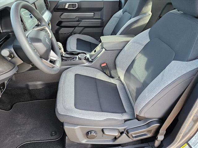 New 2025 Ford Bronco Base image 4