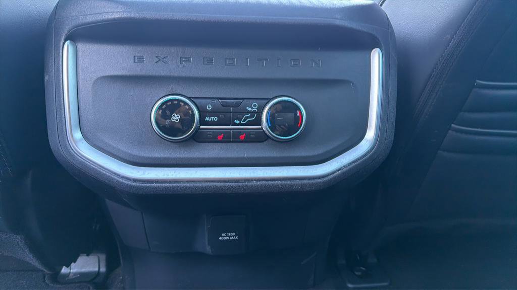 Used 2025 Ford Expedition Platinum AWD/4WD image 24