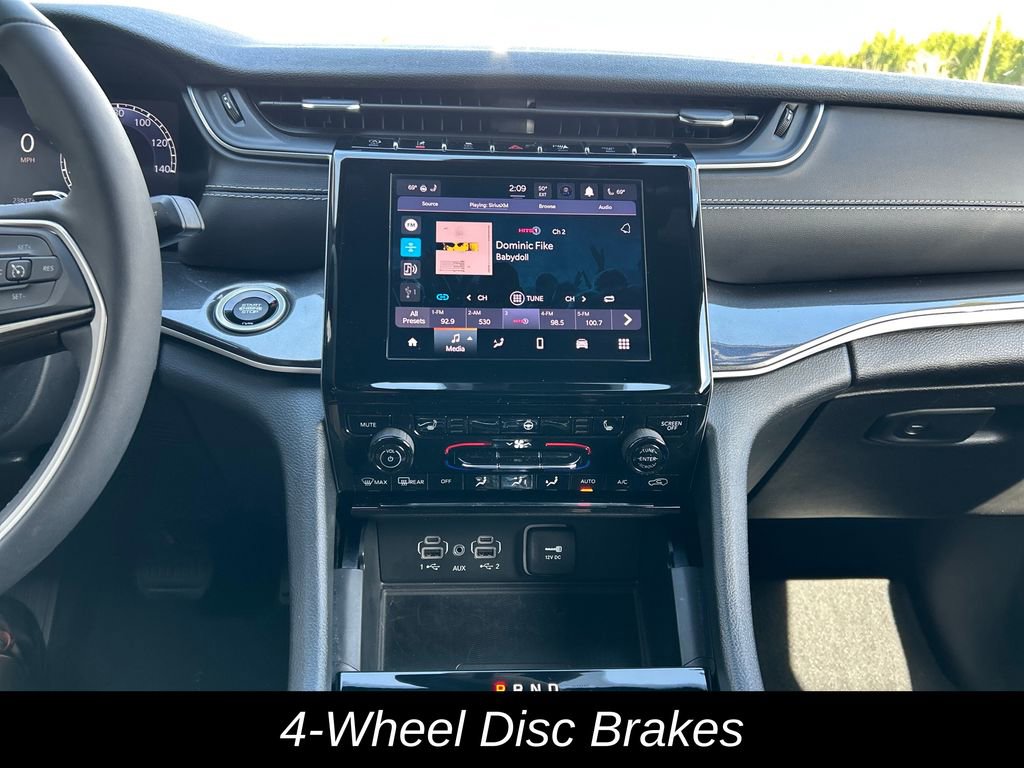 Used 2023 Jeep Grand Cherokee Altitude AWD/4WD image 19