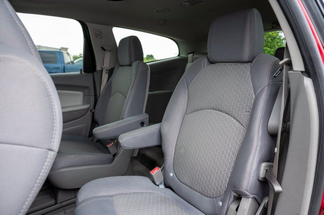 Used 2012 Chevrolet Traverse LT FWD image 40