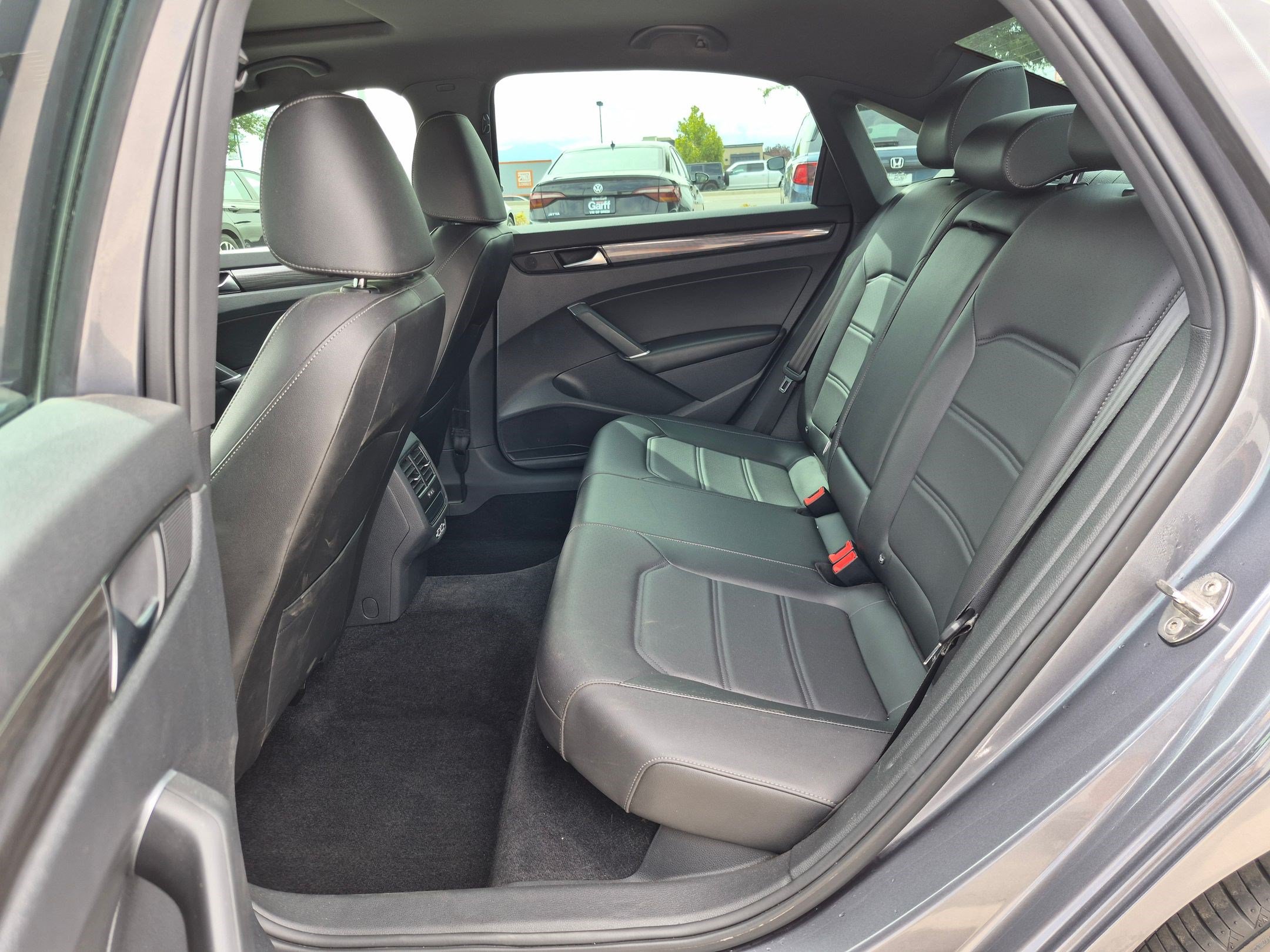 Used 2021 Volkswagen Passat 2.0T R-Line FWD image 29