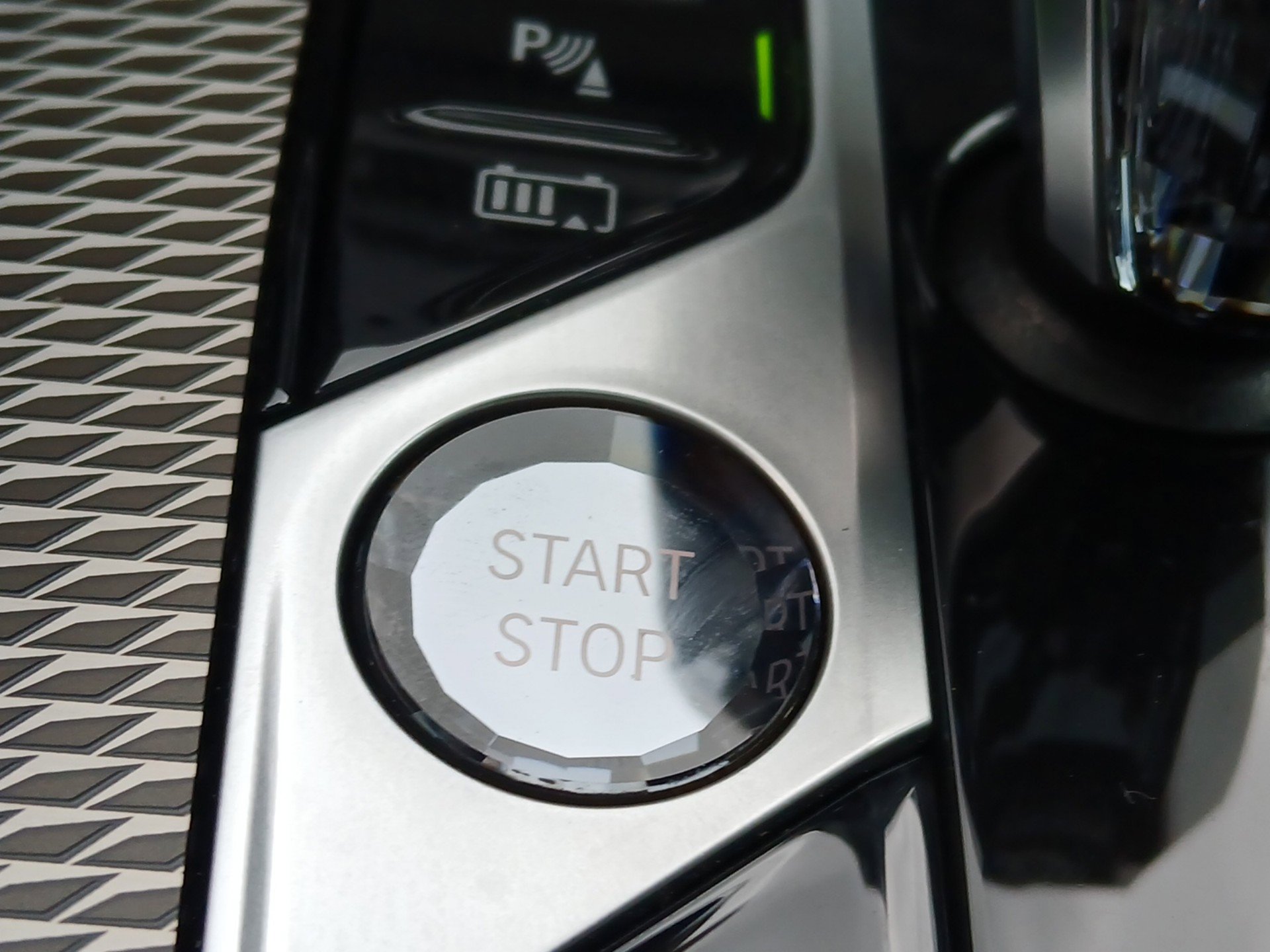 Used 2022 BMW X5 xDrive45e w/ M Sport Package image 18