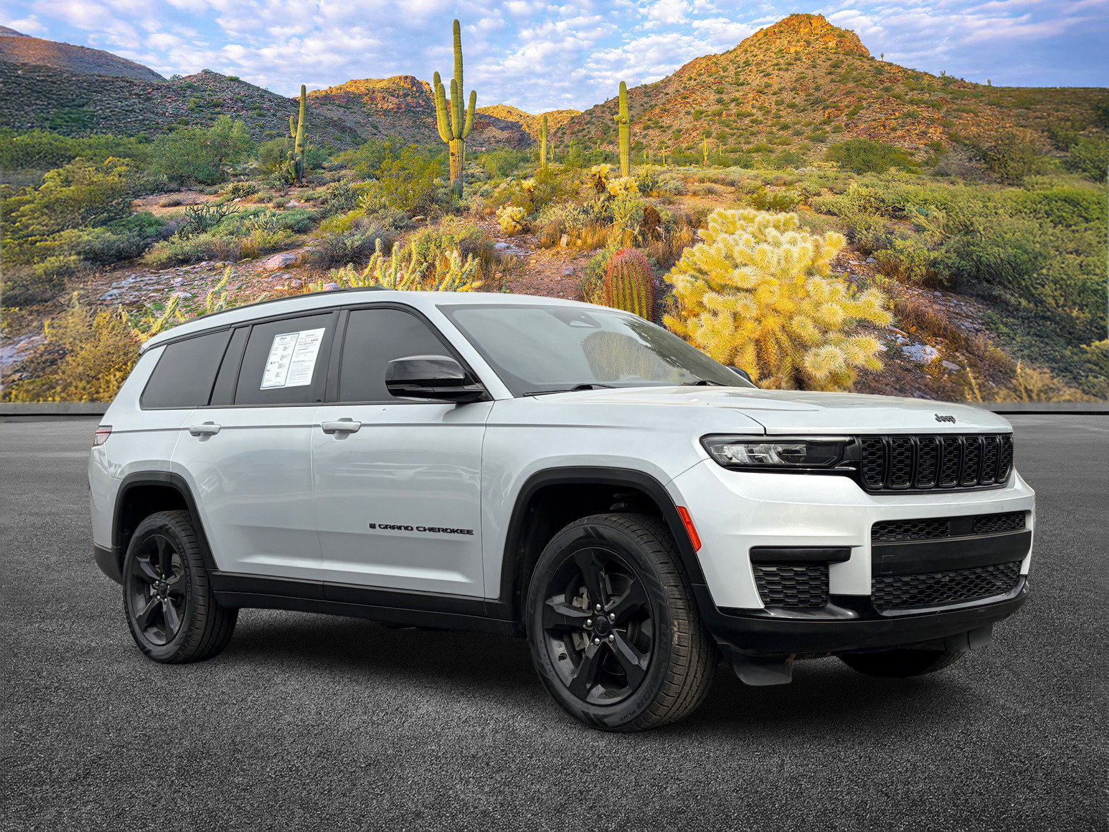 Used 2022 Jeep Grand Cherokee L Laredo AWD/4WD image 2