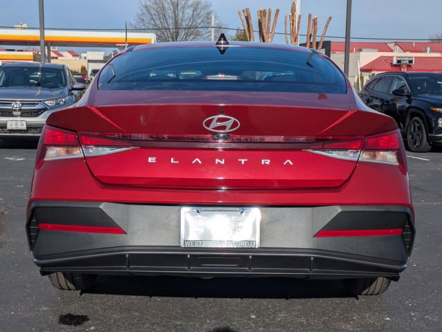 Certified 2024 Hyundai Elantra SEL image 5