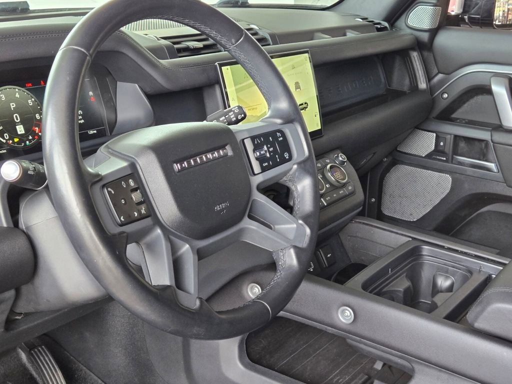 Used 2024 Land Rover Defender 130 X-Dynamic SE AWD/4WD image 10