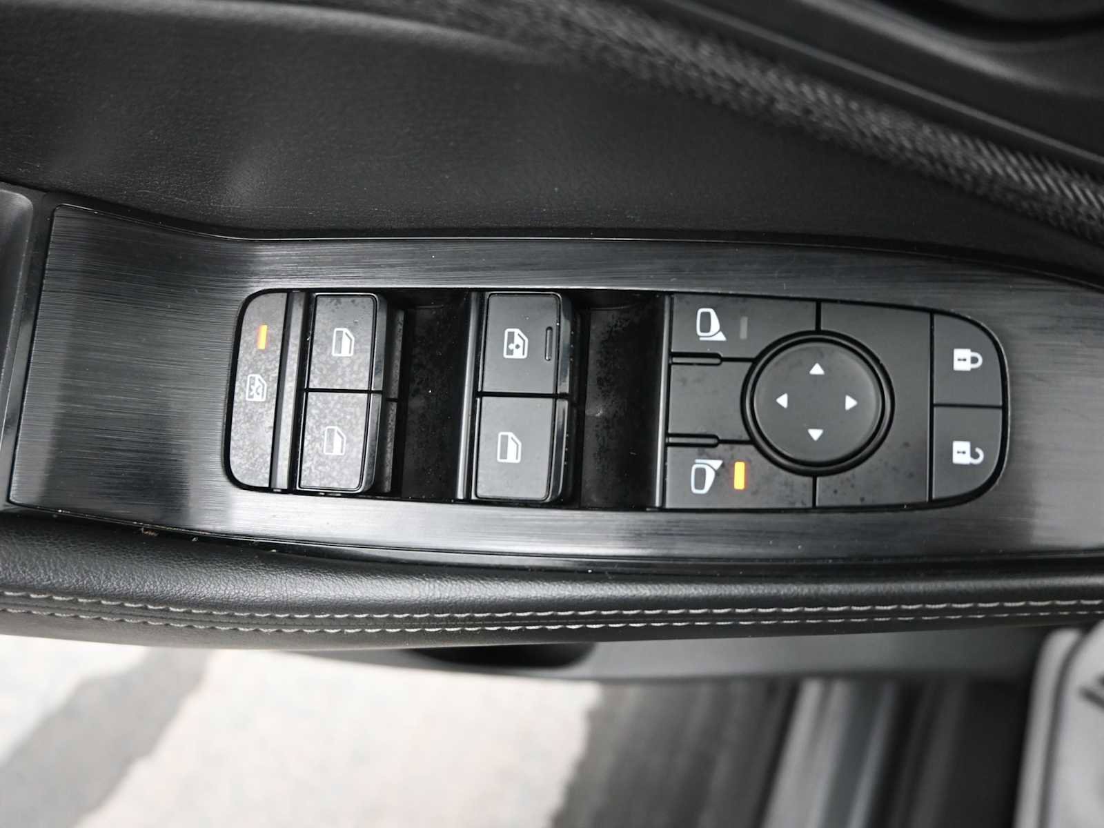 Used 2023 Nissan Rogue SV image 19