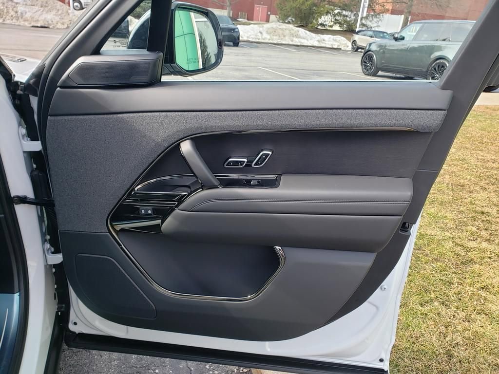 New 2026 Land Rover Range Rover Sport Dynamic SE image 18