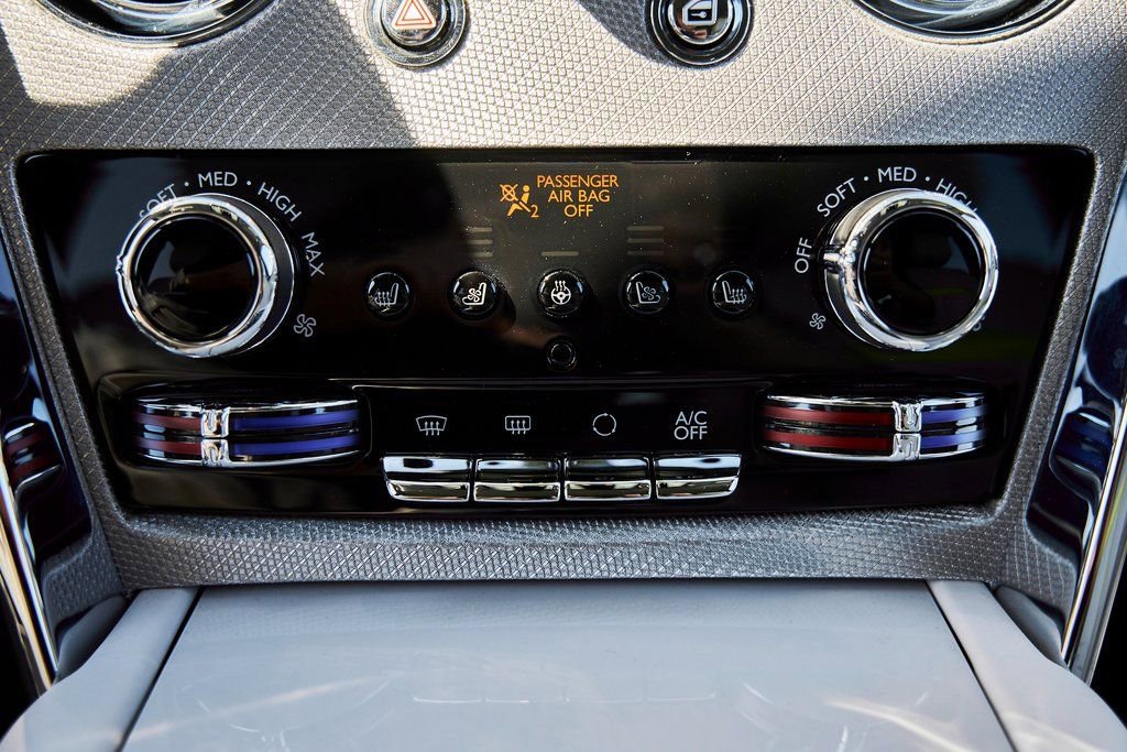 Used 2024 Rolls-Royce Cullinan image 89