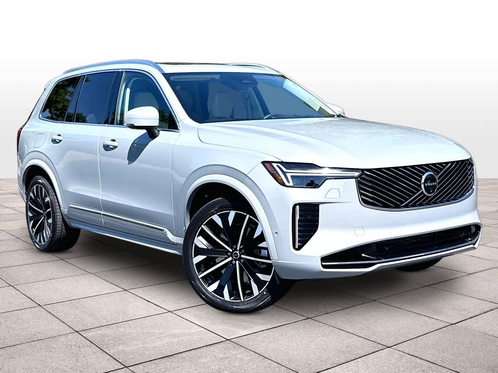 Used 2025 Volvo XC90 T8 Ultra w/ Protection Package Premier AWD/4WD image 2