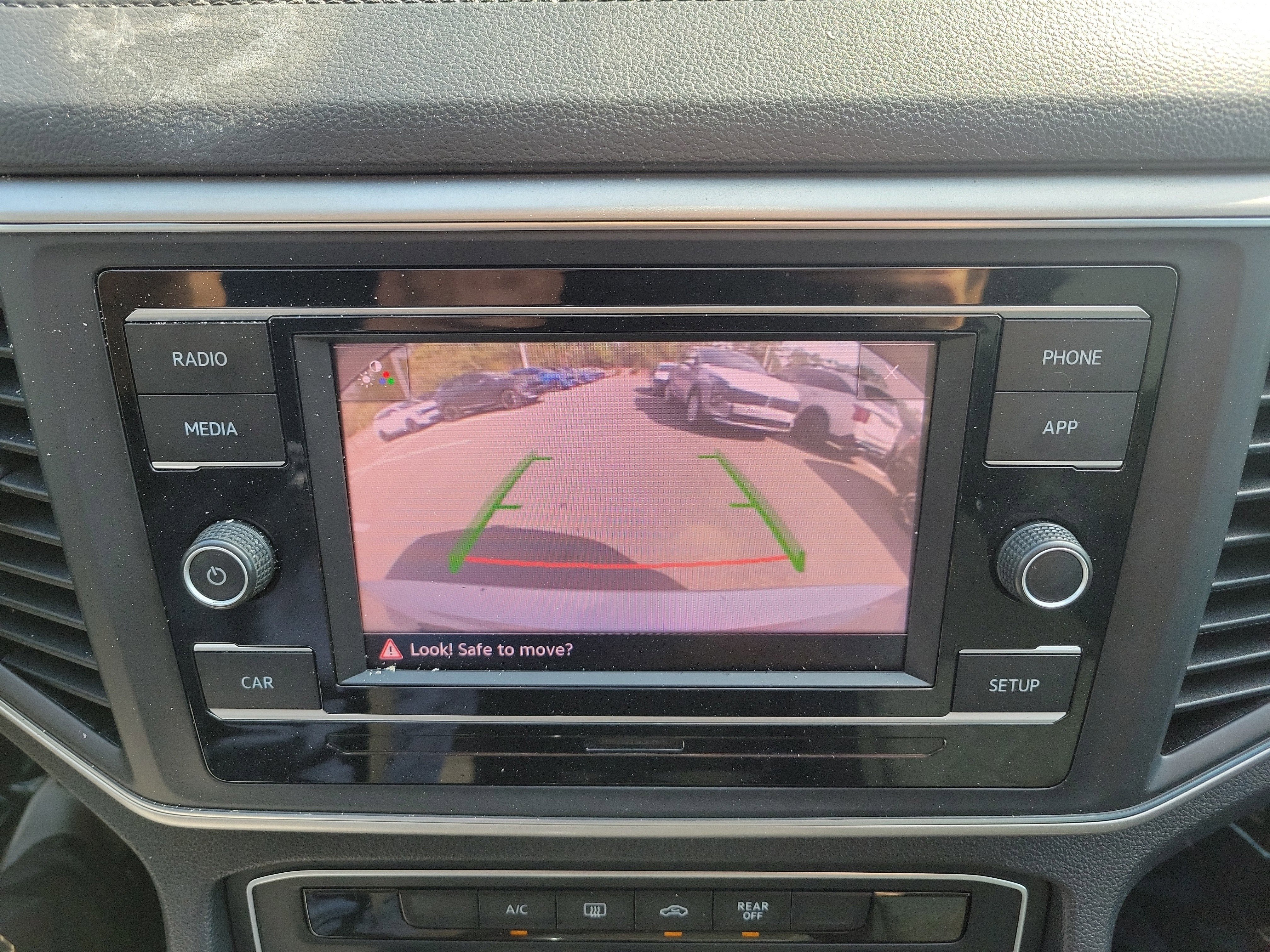 Used 2018 Volkswagen Atlas S image 31