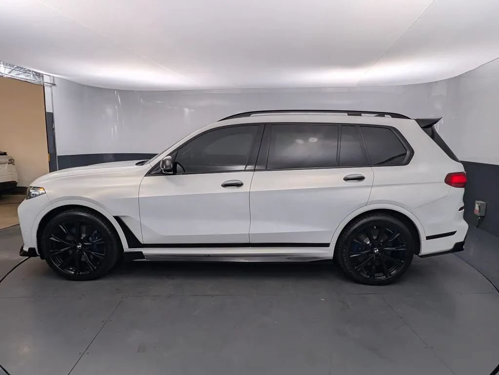 Used 2020 BMW X7 M50i w/ Executive Package AWD/4WD image 2