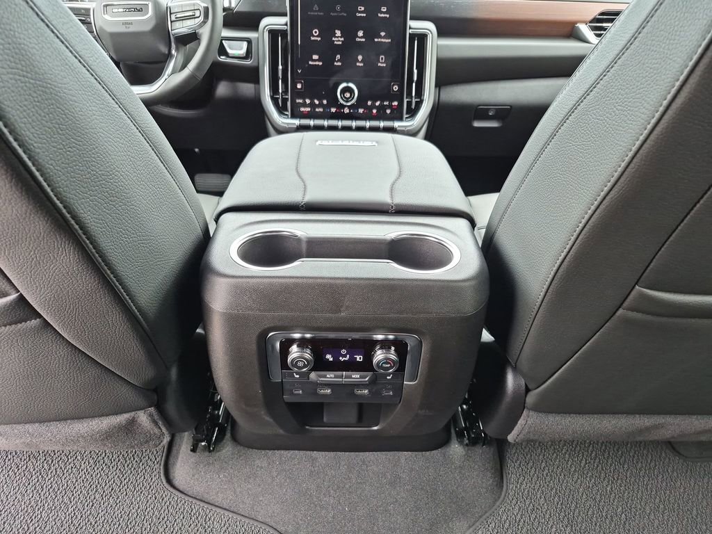 New 2026 GMC Yukon Denali w/ Denali Reserve Package AWD/4WD image 37