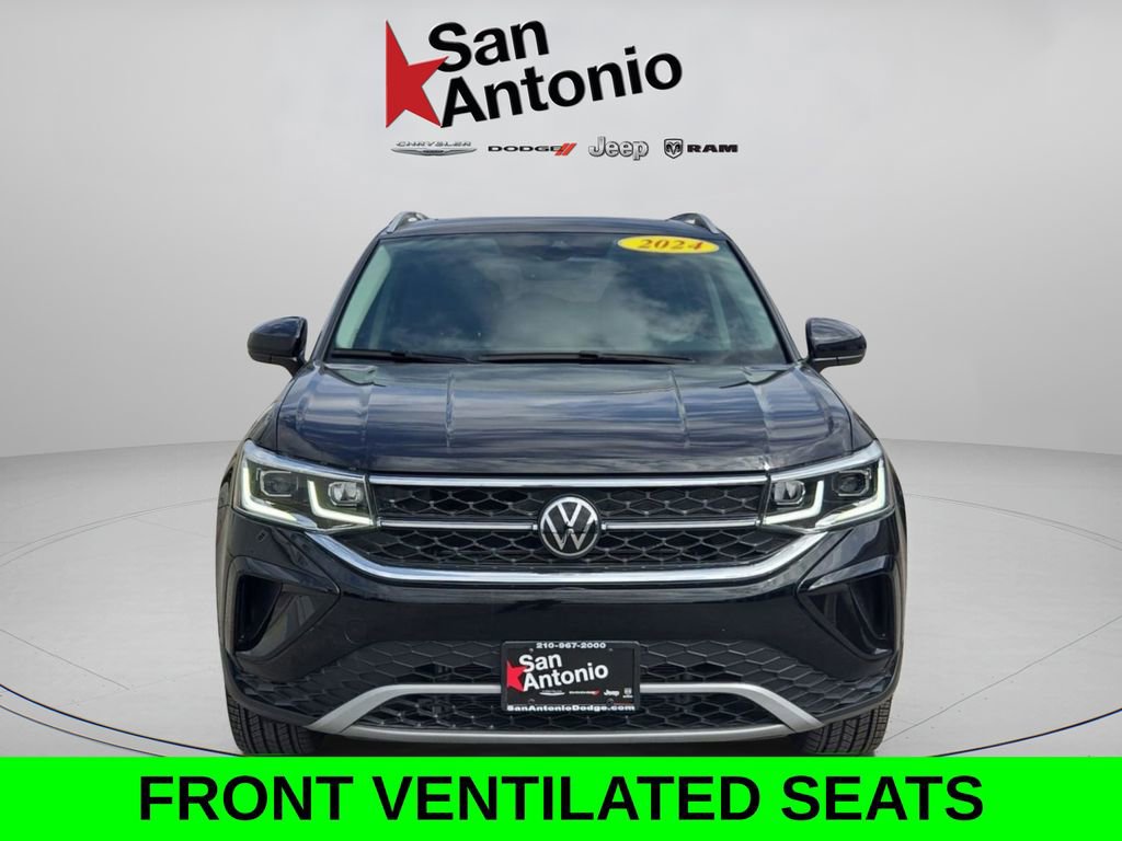 Used 2024 Volkswagen Taos SEL image 3