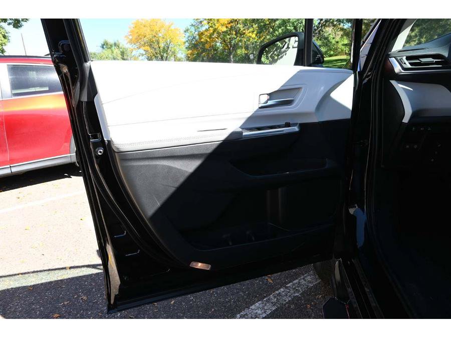 New 2025 Toyota Sienna XLE w/ XLE Plus Package AWD/4WD image 26
