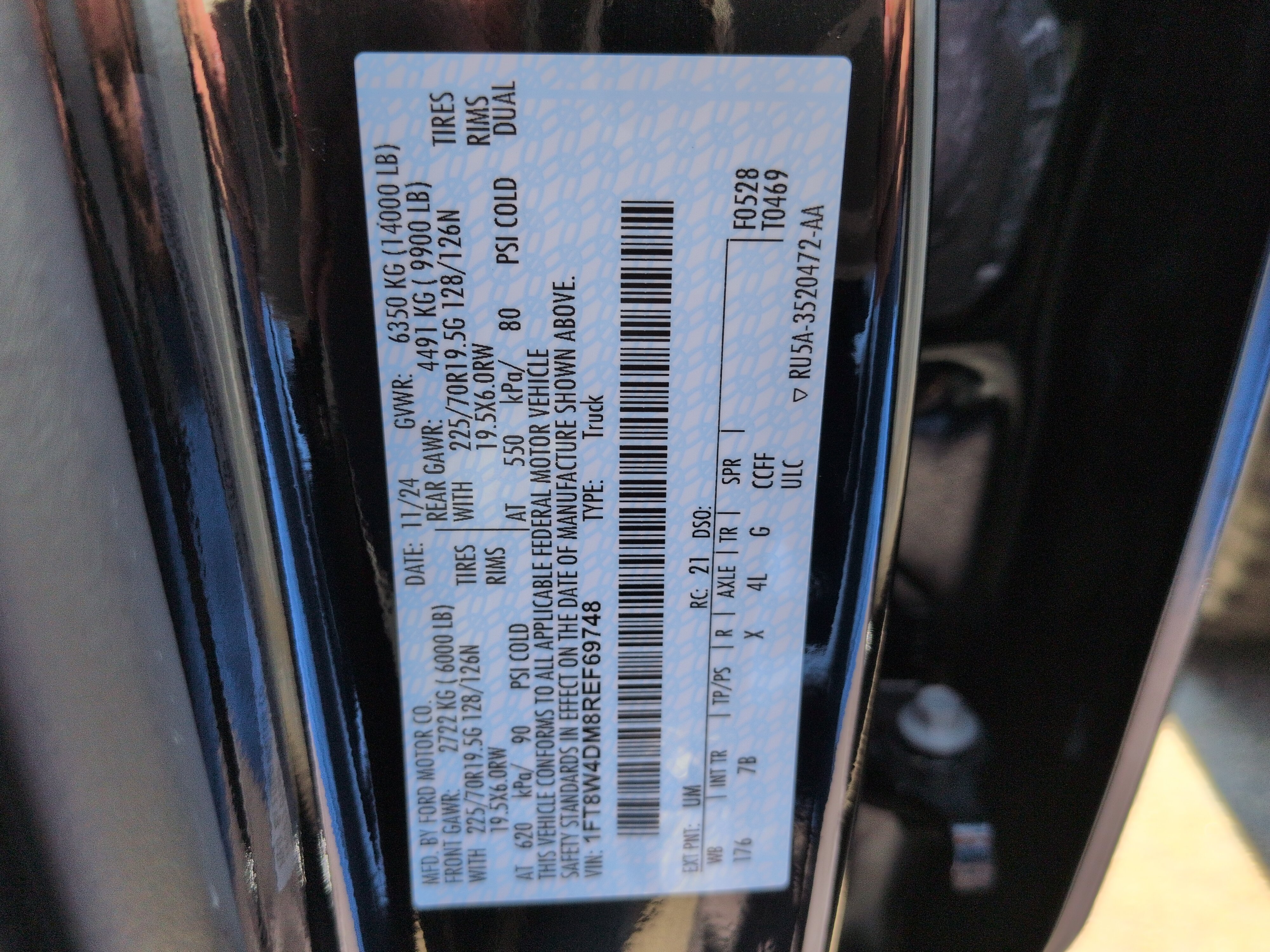 Used 2024 Ford F450 Platinum w/ FX4 Off-Road Package AWD/4WD image 29