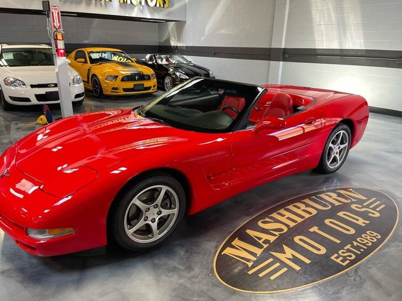 Used 2001 Chevrolet Corvette Convertible RWD image 24