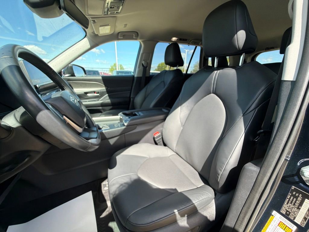 Used 2024 Toyota Grand Highlander AWD image 8