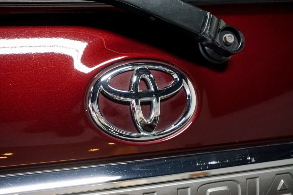 Used 2010 Toyota Sequoia Limited AWD/4WD image 56