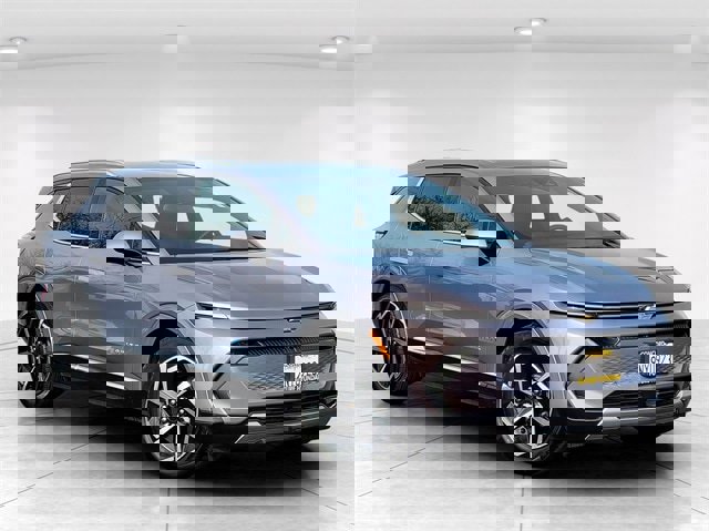 Used 2024 Chevrolet Equinox EV LT image 1