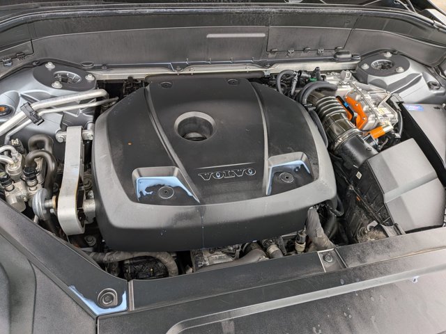 Used 2016 Volvo XC90 T8 Momentum w/ Vision Package image 23