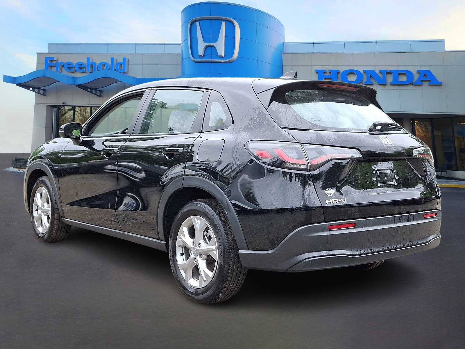 Certified 2023 Honda HR-V LX image 5