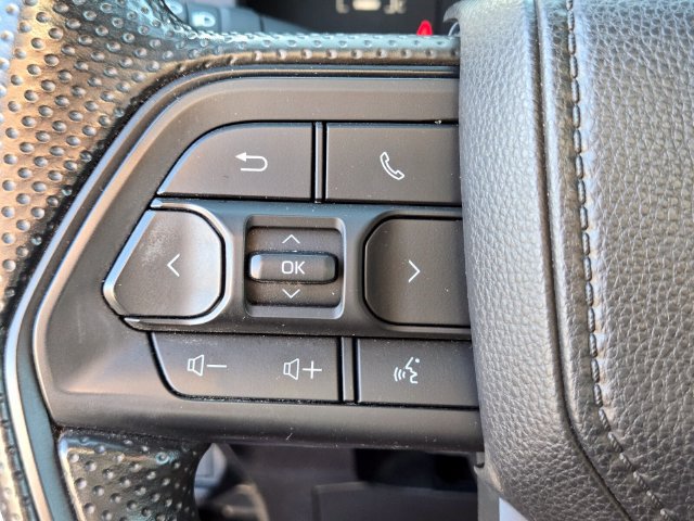 Used 2025 Toyota Tacoma SR5 AWD/4WD image 23