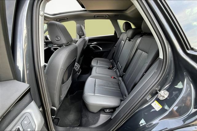 Used 2025 Audi Q5 Premium AWD/4WD image 28