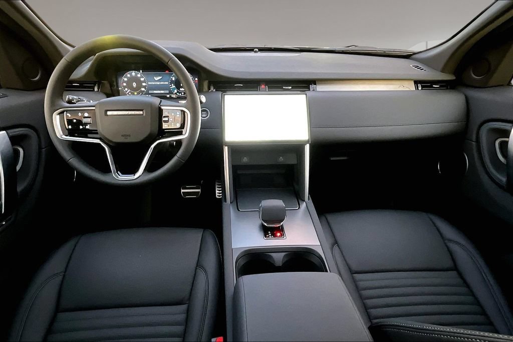 New 2026 Land Rover Discovery Sport Landmark AWD/4WD image 5