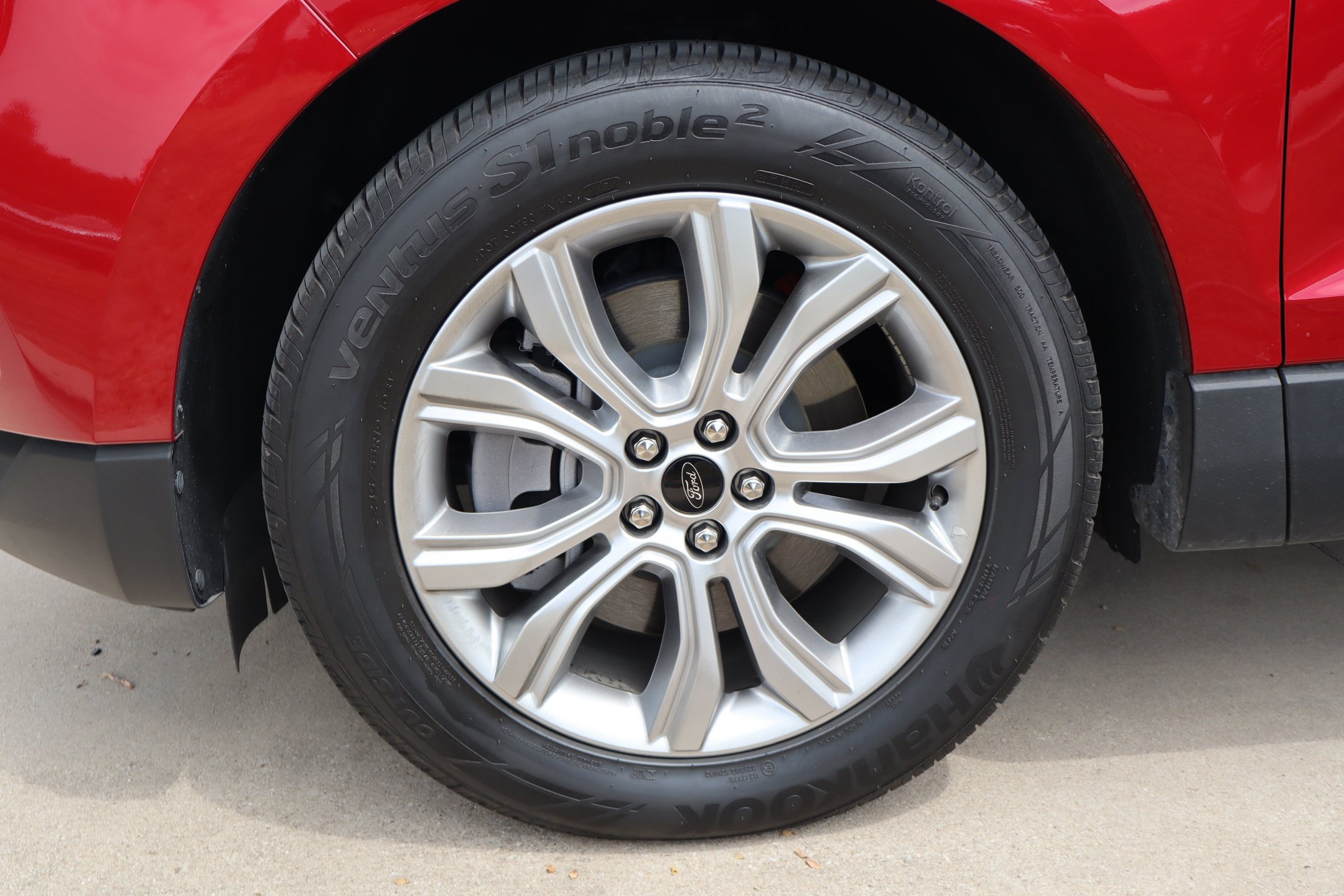 Used 2024 Ford Edge Titanium AWD/4WD image 11