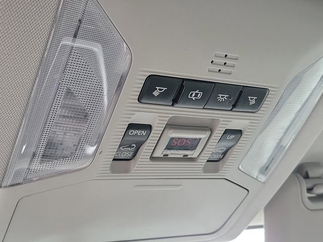 Used 2019 Toyota RAV4 XLE w/ Carpet Mat Package FWD image 18