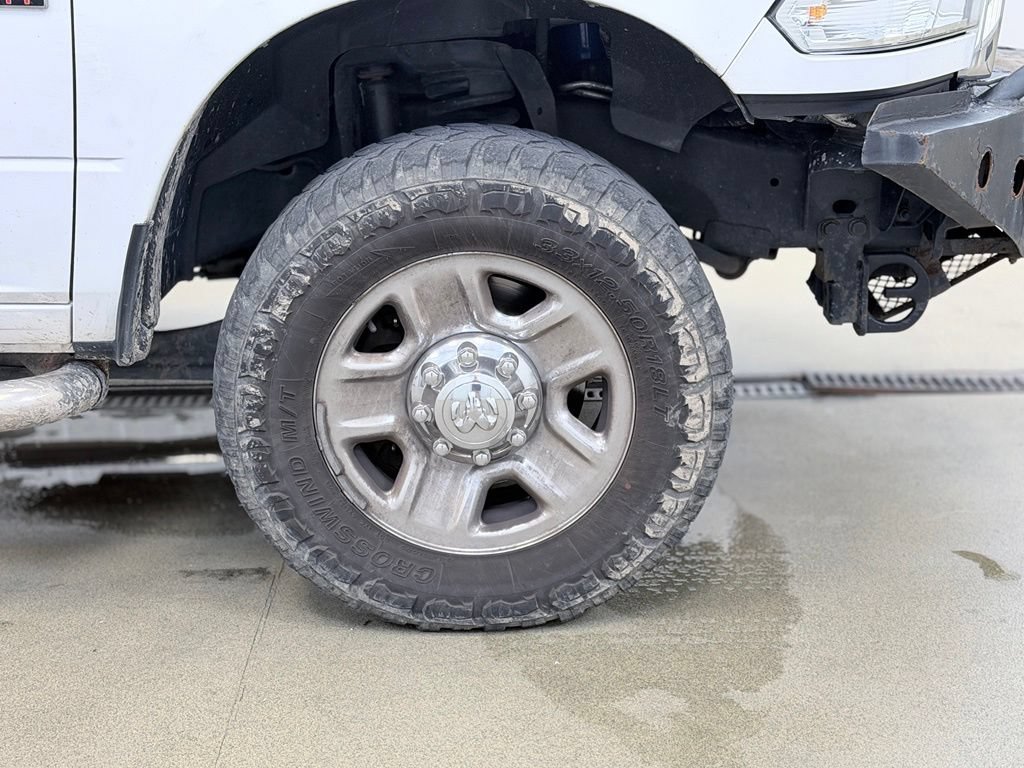 Used 2017 RAM 2500 Tradesman w/ Chrome Appearance Group AWD/4WD image 4