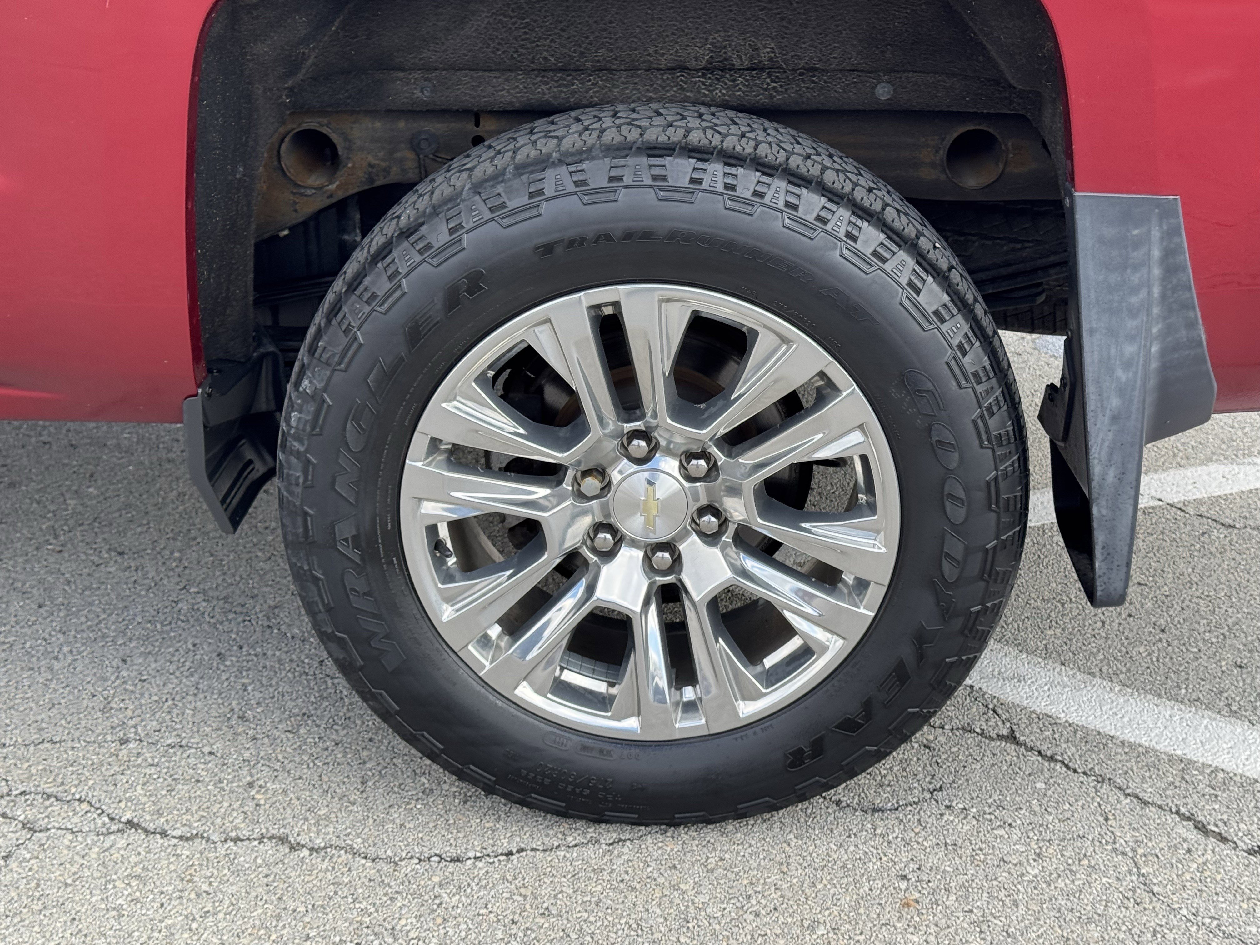 Used 2018 Chevrolet Silverado 1500 LT w/ All Star Edition image 37