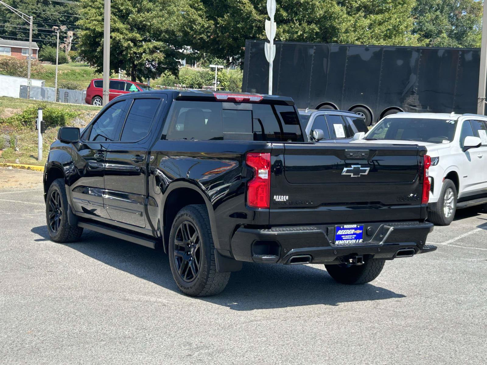 Used 2026 Chevrolet Silverado 1500 High Country w/ Midnight Edition AWD/4WD image 5