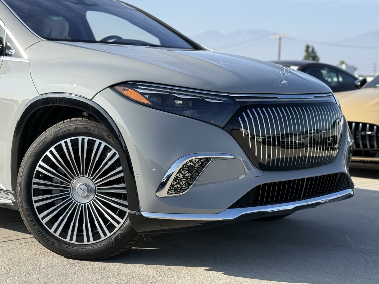 New 2025 Mercedes-Benz Maybach EQS 680 4MATIC image 3