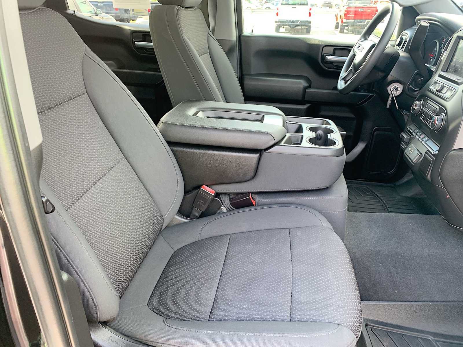Certified 2021 Chevrolet Silverado 1500 Custom Trail Boss w/ LPO, Dark Essentials Package AWD/4WD image 25