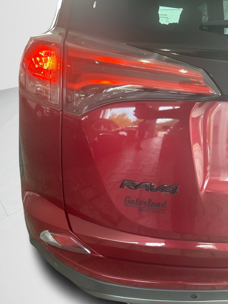 Used 2018 Toyota RAV4 Adventure FWD image 6